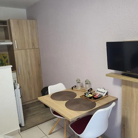 Des Thermes Apartment *